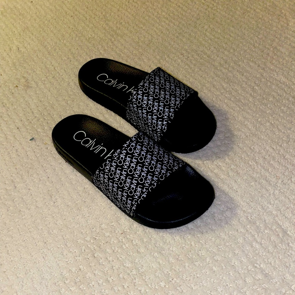 CALVIN KLIEN slides - WOMENS 7